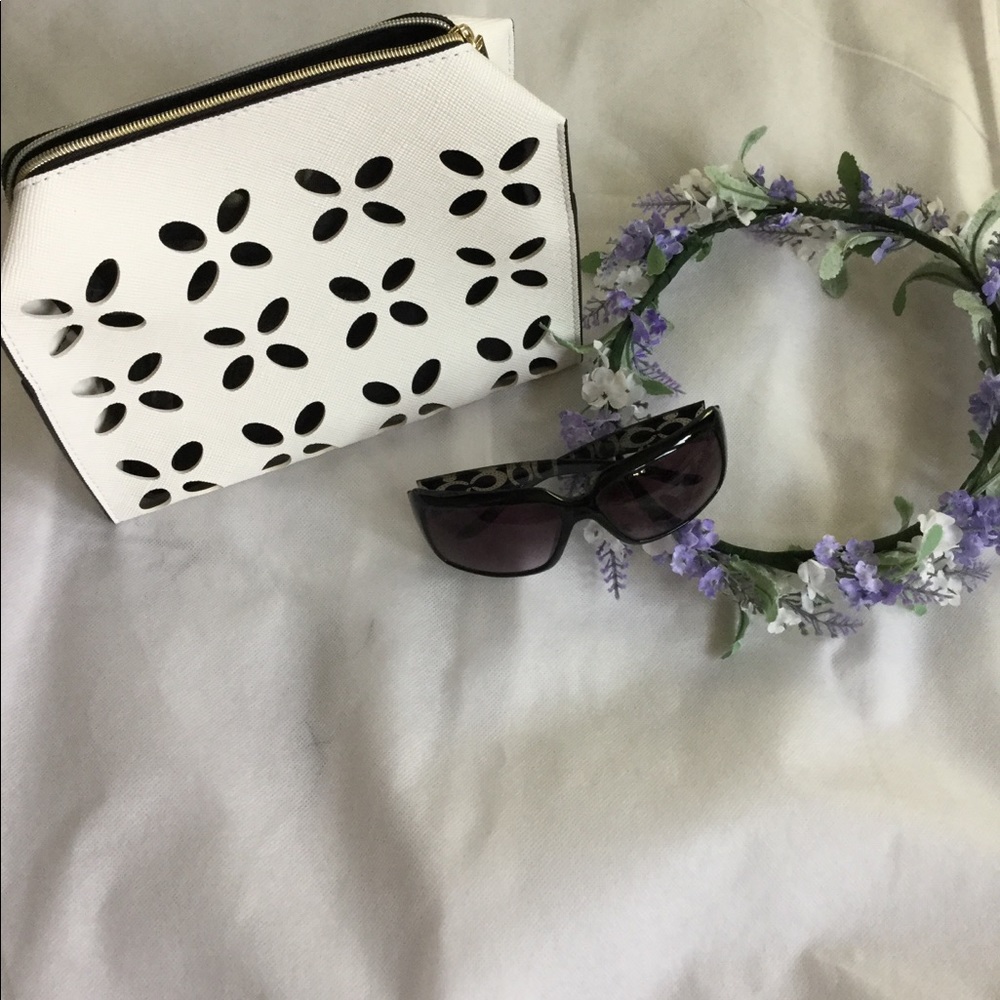 White Makeup/Toiletry Bag- Never used